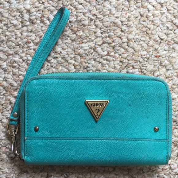 Guess Handbags - 🤩2 for $8 Guess Turquoise Wristlet